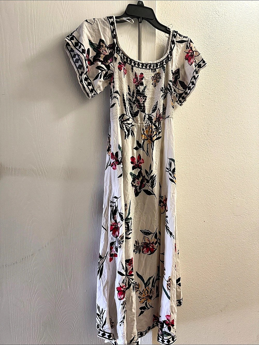 Backless Floral Maxi Dress in White & Pink Like New